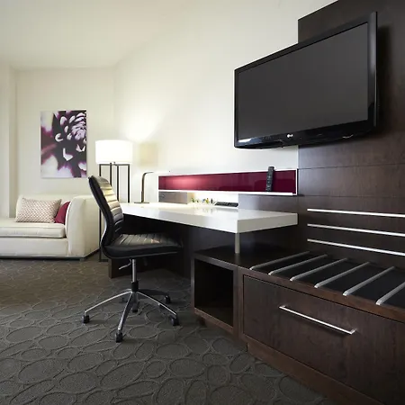 Delta Hotels By Marriott Montreal-2